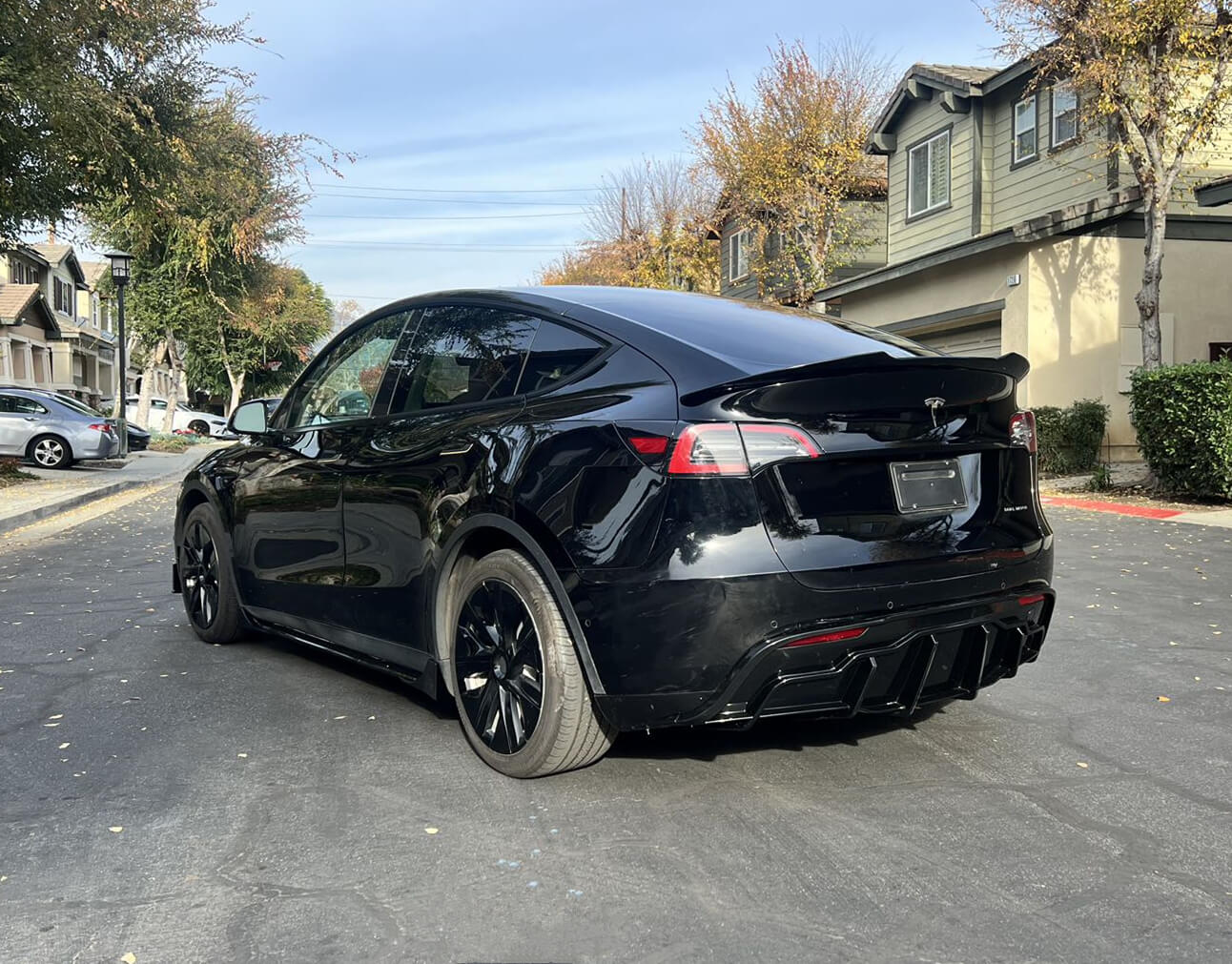 Full Body Kits for Tesla Model Y 2019-2024, 11PCS, Front Splitter Lip, Rear Diffuser, Side Skirts, Spoiler, Lamp Eyebrow Wind Knife Leaf Board Wind Knife